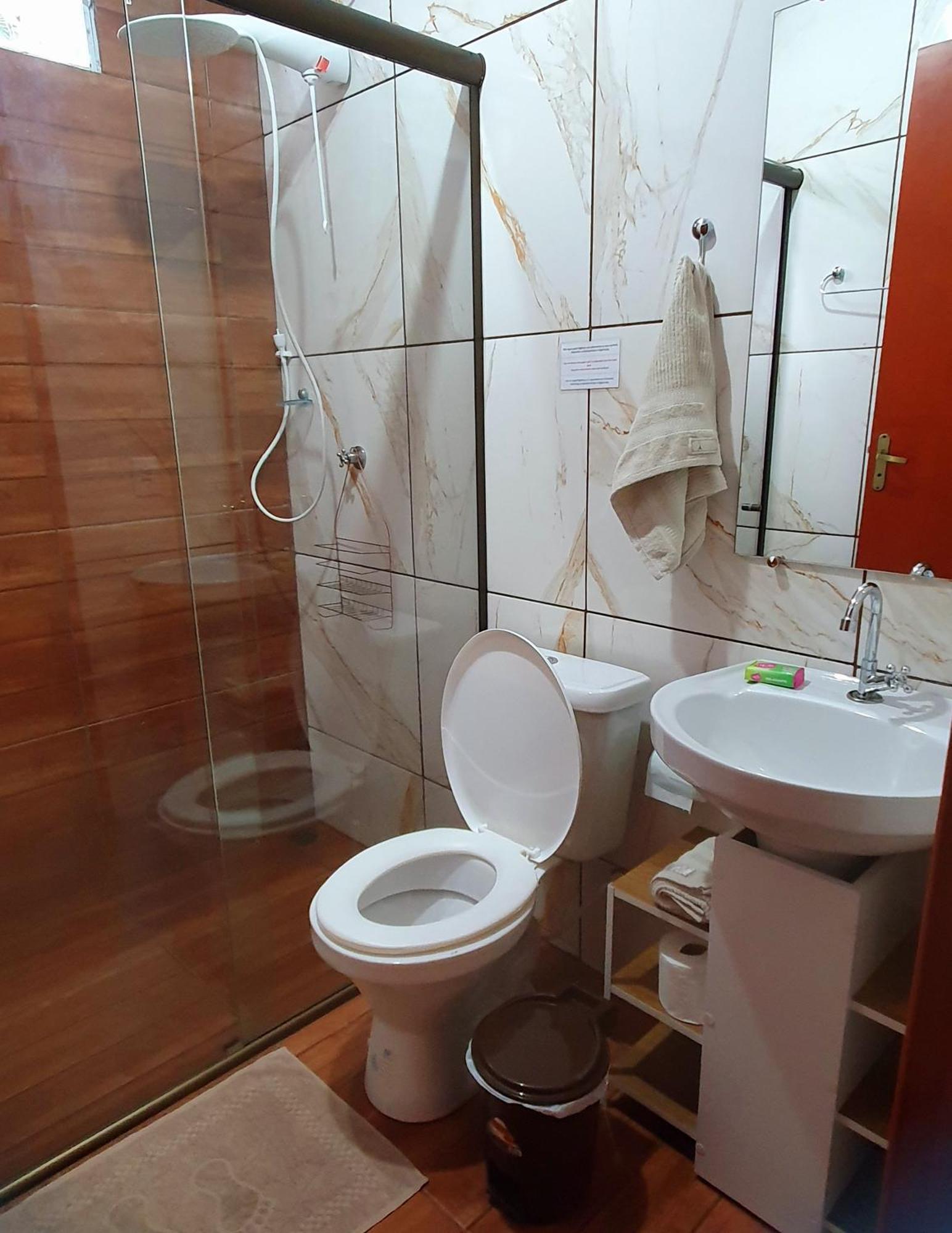Proximo A Av Das Cataratas - Ar Condicionado - Estacionamento Privado Foz do Iguaçu Eksteriør bilde